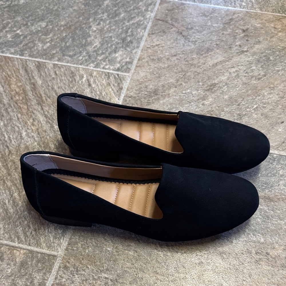 Me Too Classic Black Women's Flats